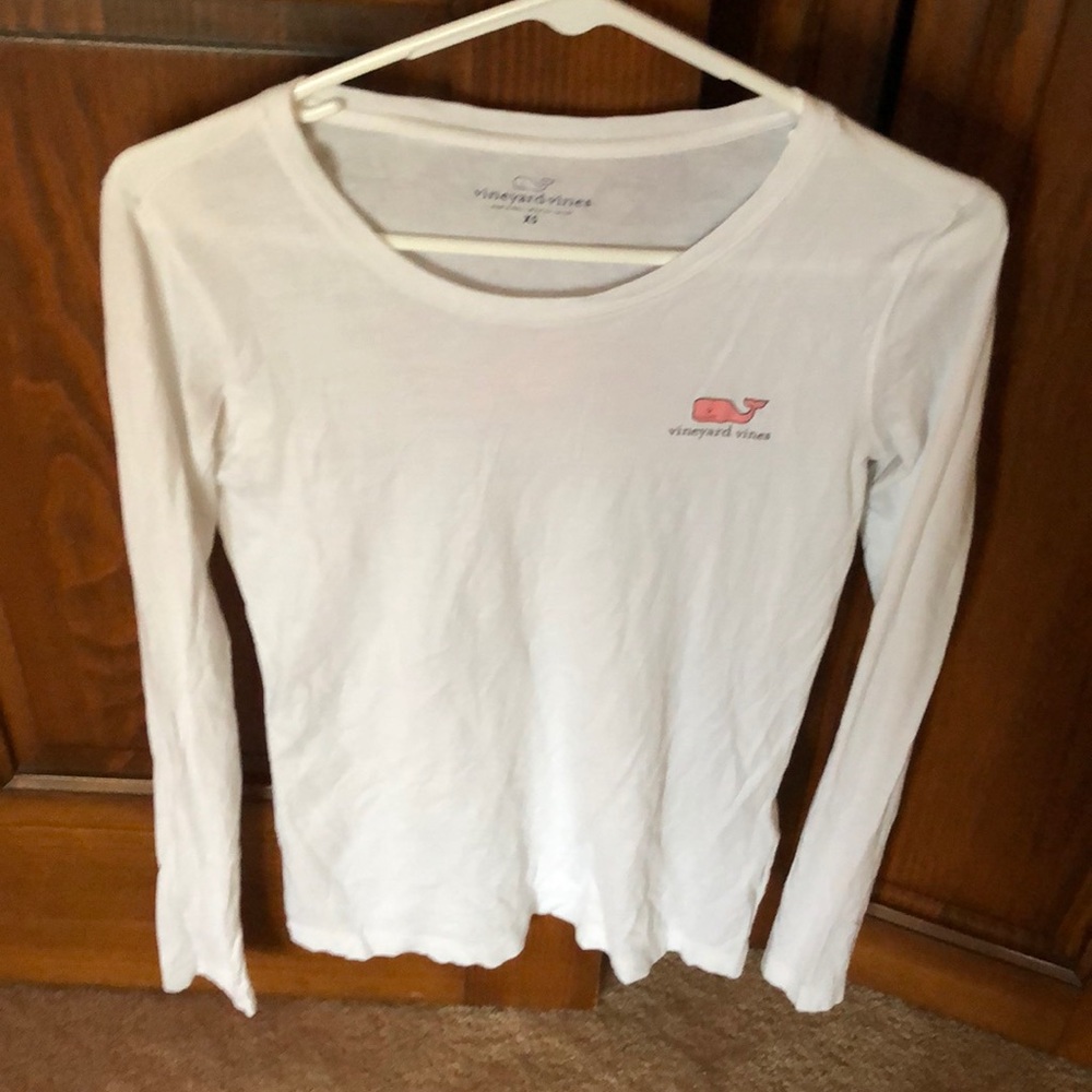 Vineyard Vines white long sleeve T XS